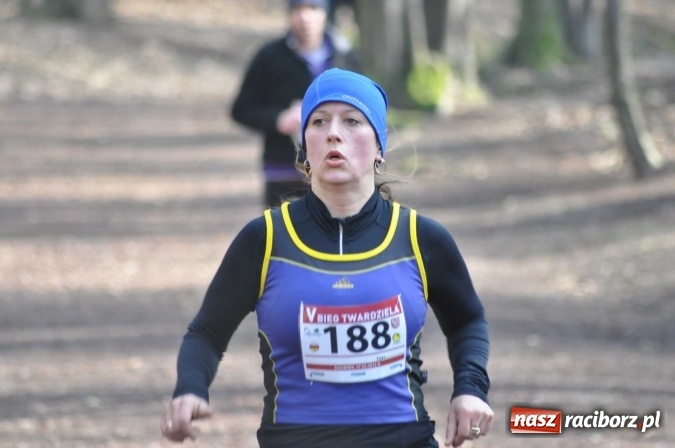 Zdjęcie w galerii na portalu naszraciborz.pl: Raciborzanie Tomasz Marcinek i Anna Szyjka wygrali V Bieg Twardziela wiadomości z regionu
