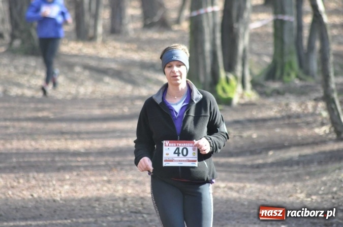Zdjęcie w galerii na portalu naszraciborz.pl: Raciborzanie Tomasz Marcinek i Anna Szyjka wygrali V Bieg Twardziela wiadomości z regionu