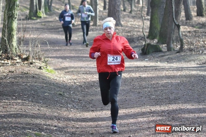 Zdjęcie w galerii na portalu naszraciborz.pl: Raciborzanie Tomasz Marcinek i Anna Szyjka wygrali V Bieg Twardziela wiadomości z regionu