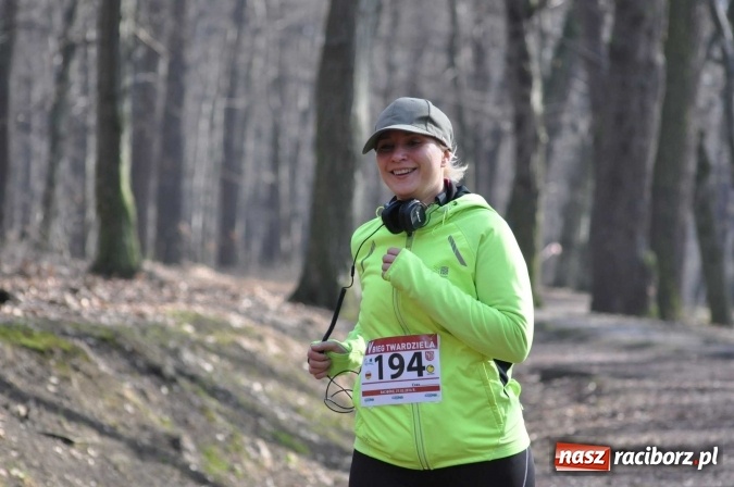 Zdjęcie w galerii na portalu naszraciborz.pl: Raciborzanie Tomasz Marcinek i Anna Szyjka wygrali V Bieg Twardziela wiadomości z regionu