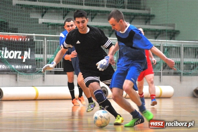 Zdjęcie w galerii na portalu naszraciborz.pl: Zakończenie Halowej Ligi Piłki Nożnej  wiadomości z regionu