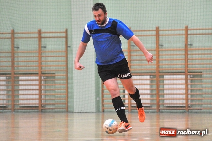 Zdjęcie w galerii na portalu naszraciborz.pl: Zakończenie Halowej Ligi Piłki Nożnej  wiadomości z regionu