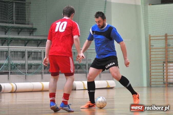 Zdjęcie w galerii na portalu naszraciborz.pl: Zakończenie Halowej Ligi Piłki Nożnej  wiadomości z regionu