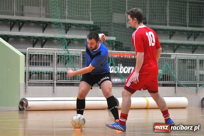 Zdjęcie w galerii na portalu naszraciborz.pl: Zakończenie Halowej Ligi Piłki Nożnej  wiadomości z regionu