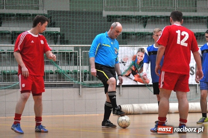 Zdjęcie w galerii na portalu naszraciborz.pl: Zakończenie Halowej Ligi Piłki Nożnej  wiadomości z regionu