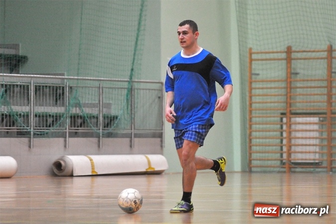 Zdjęcie w galerii na portalu naszraciborz.pl: Zakończenie Halowej Ligi Piłki Nożnej  wiadomości z regionu