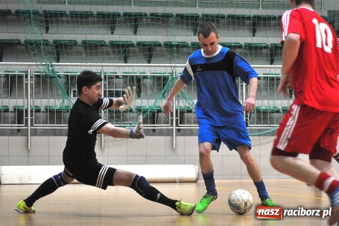 Zdjęcie w galerii na portalu naszraciborz.pl: Zakończenie Halowej Ligi Piłki Nożnej  wiadomości z regionu