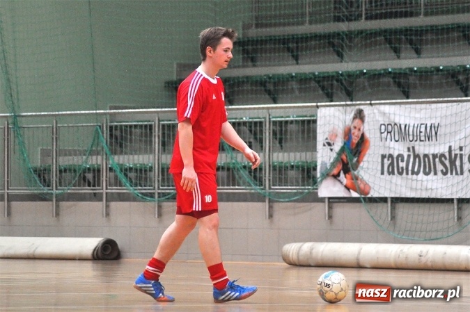 Zdjęcie w galerii na portalu naszraciborz.pl: Zakończenie Halowej Ligi Piłki Nożnej  wiadomości z regionu