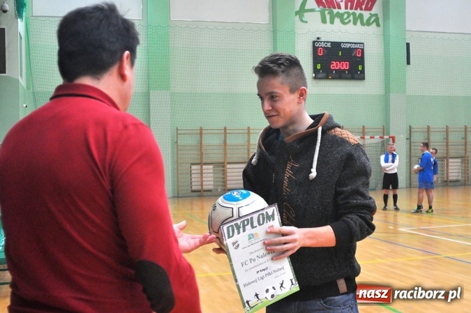 Zdjęcie w galerii na portalu naszraciborz.pl: Zakończenie Halowej Ligi Piłki Nożnej  wiadomości z regionu