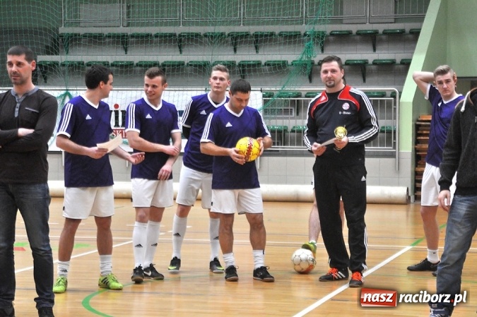Zdjęcie w galerii na portalu naszraciborz.pl: Zakończenie Halowej Ligi Piłki Nożnej  wiadomości z regionu