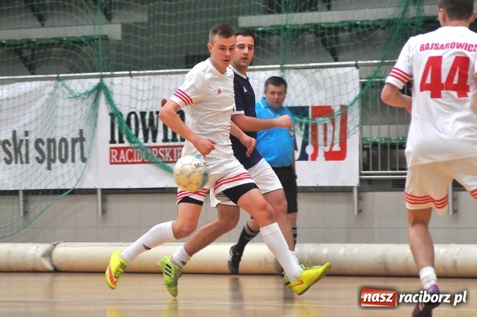 Zdjęcie w galerii na portalu naszraciborz.pl: Zakończenie Halowej Ligi Piłki Nożnej  wiadomości z regionu