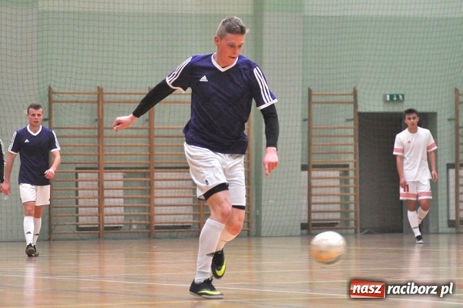 Zdjęcie w galerii na portalu naszraciborz.pl: Zakończenie Halowej Ligi Piłki Nożnej  wiadomości z regionu
