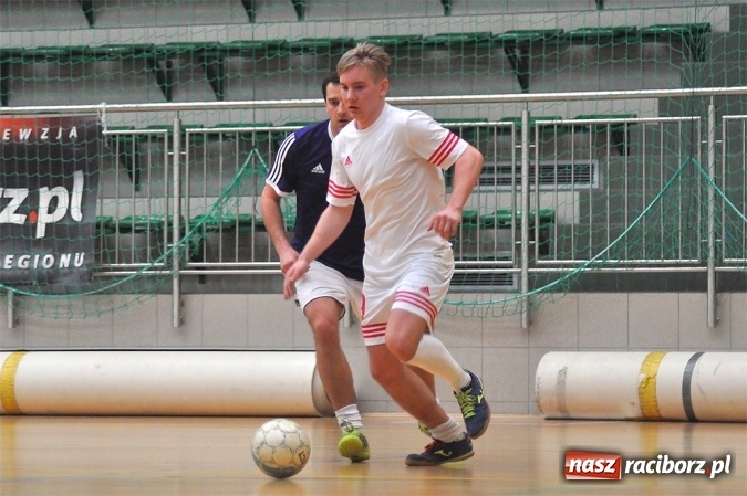 Zdjęcie w galerii na portalu naszraciborz.pl: Zakończenie Halowej Ligi Piłki Nożnej  wiadomości z regionu