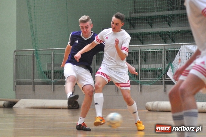 Zdjęcie w galerii na portalu naszraciborz.pl: Zakończenie Halowej Ligi Piłki Nożnej  wiadomości z regionu