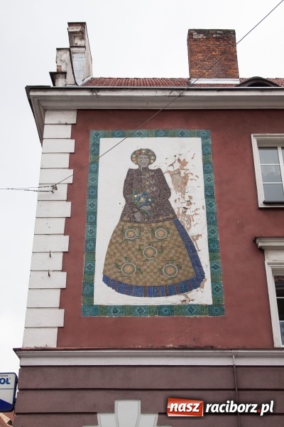 Zdjęcie w galerii na portalu naszraciborz.pl: Ratujmy piękne raciborskie mozaiki. Apel naszego portalu wysłuchany wiadomości z regionu