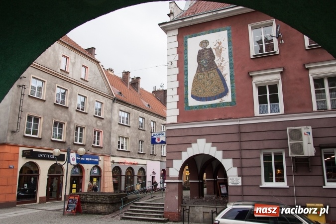 Zdjęcie w galerii na portalu naszraciborz.pl: Ratujmy piękne raciborskie mozaiki. Apel naszego portalu wysłuchany wiadomości z regionu