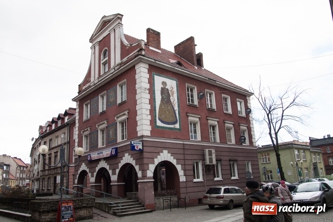 Zdjęcie w galerii na portalu naszraciborz.pl: Ratujmy piękne raciborskie mozaiki. Apel naszego portalu wysłuchany wiadomości z regionu