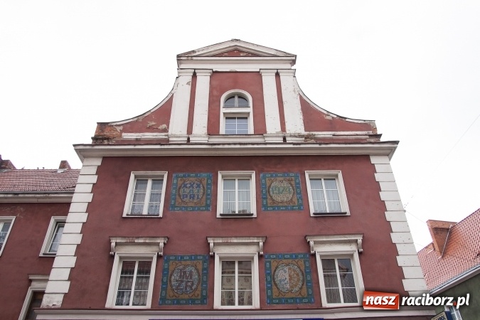 Zdjęcie w galerii na portalu naszraciborz.pl: Ratujmy piękne raciborskie mozaiki. Apel naszego portalu wysłuchany wiadomości z regionu