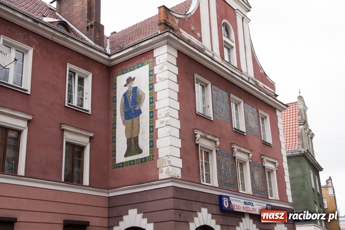 Zdjęcie w galerii na portalu naszraciborz.pl: Ratujmy piękne raciborskie mozaiki. Apel naszego portalu wysłuchany wiadomości z regionu