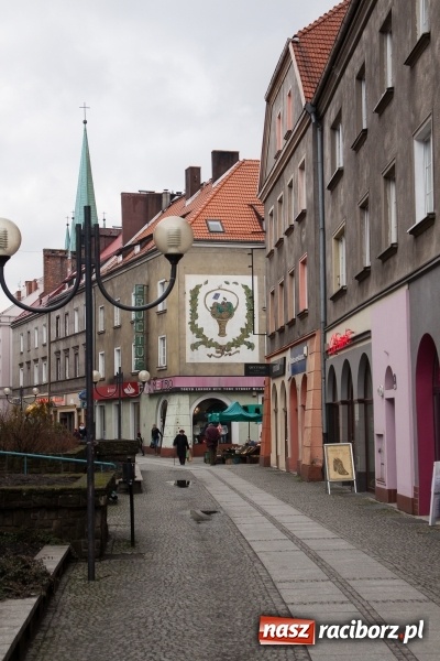 Zdjęcie w galerii na portalu naszraciborz.pl: Ratujmy piękne raciborskie mozaiki. Apel naszego portalu wysłuchany wiadomości z regionu