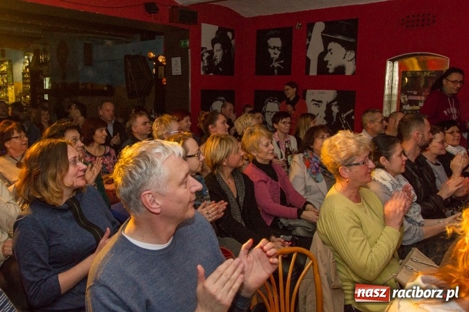 Zdjęcie w galerii na portalu naszraciborz.pl: Grażyna Łobaszewska - 40 lat na scenie, dziś na Końcu Świata w Raciborzu wiadomości z regionu