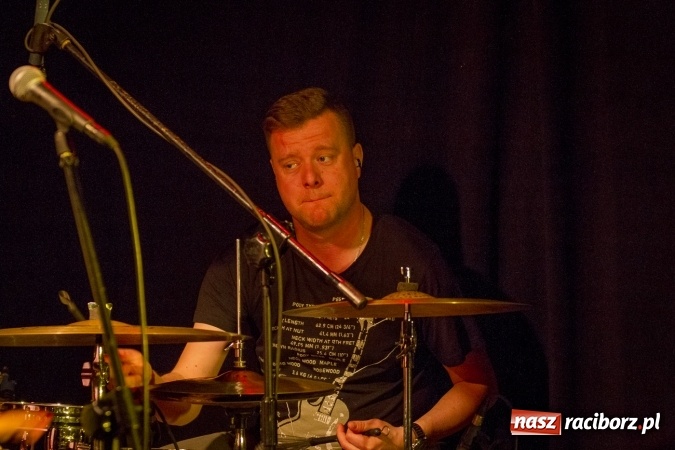 Zdjęcie w galerii na portalu naszraciborz.pl: Grażyna Łobaszewska - 40 lat na scenie, dziś na Końcu Świata w Raciborzu wiadomości z regionu