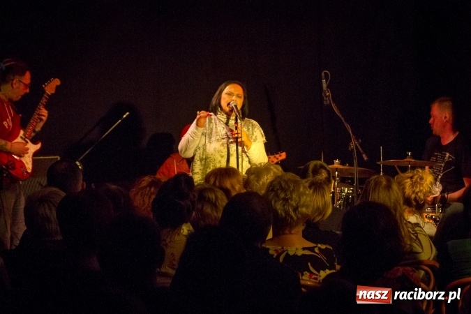 Zdjęcie w galerii na portalu naszraciborz.pl: Grażyna Łobaszewska - 40 lat na scenie, dziś na Końcu Świata w Raciborzu wiadomości z regionu
