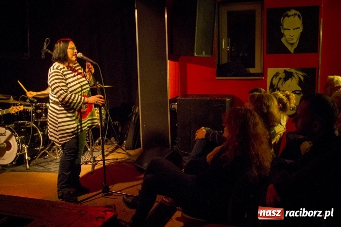 Zdjęcie w galerii na portalu naszraciborz.pl: Grażyna Łobaszewska - 40 lat na scenie, dziś na Końcu Świata w Raciborzu wiadomości z regionu