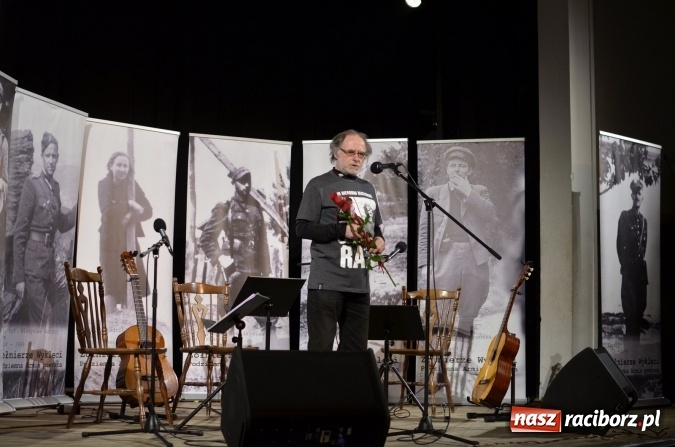 Zdjęcie w galerii na portalu naszraciborz.pl: Podziemna armia powraca - Jerzy Zelnik w Strzesze wiadomości z regionu