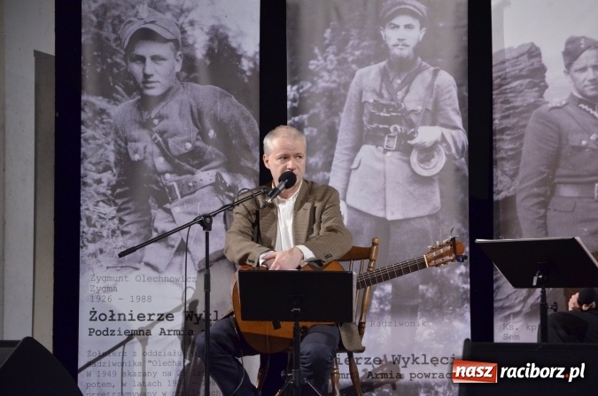 Zdjęcie w galerii na portalu naszraciborz.pl: Podziemna armia powraca - Jerzy Zelnik w Strzesze wiadomości z regionu
