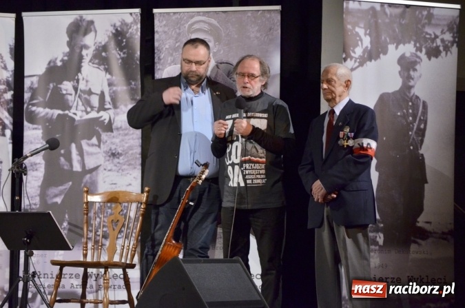 Zdjęcie w galerii na portalu naszraciborz.pl: Podziemna armia powraca - Jerzy Zelnik w Strzesze wiadomości z regionu