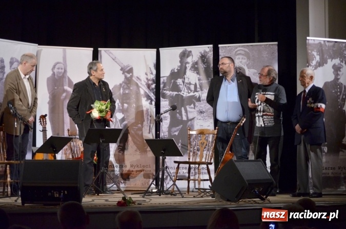 Zdjęcie w galerii na portalu naszraciborz.pl: Podziemna armia powraca - Jerzy Zelnik w Strzesze wiadomości z regionu