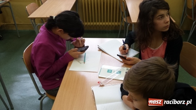 Zdjęcie w galerii na portalu naszraciborz.pl: Szkoła z Klasą 2.0 - w Gimnazjum nr 5 odbyły się ciekawe zajęcia dla uczni&oacute;w wiadomości z regionu