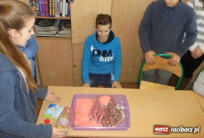 Zdjęcie w galerii na portalu naszraciborz.pl: Szkoła z Klasą 2.0 - w Gimnazjum nr 5 odbyły się ciekawe zajęcia dla uczni&oacute;w wiadomości z regionu