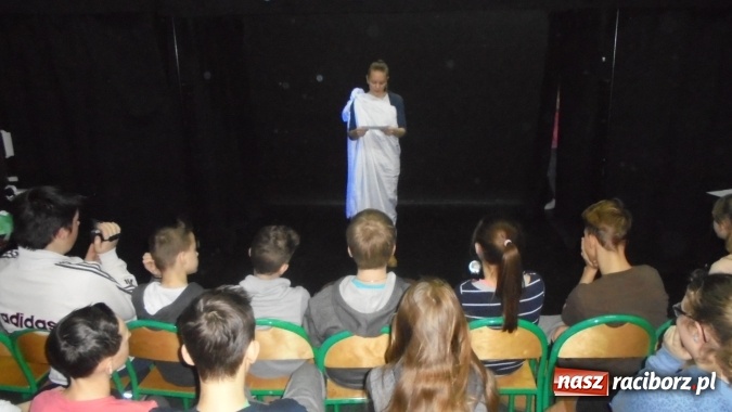 Zdjęcie w galerii na portalu naszraciborz.pl: Szkoła z Klasą 2.0 - w Gimnazjum nr 5 odbyły się ciekawe zajęcia dla uczni&oacute;w wiadomości z regionu