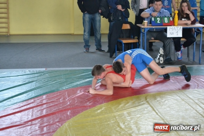 Zdjęcie w galerii na portalu naszraciborz.pl: Cztery medale młodych zapaśników MKZ Unia Racibórz wiadomości z regionu