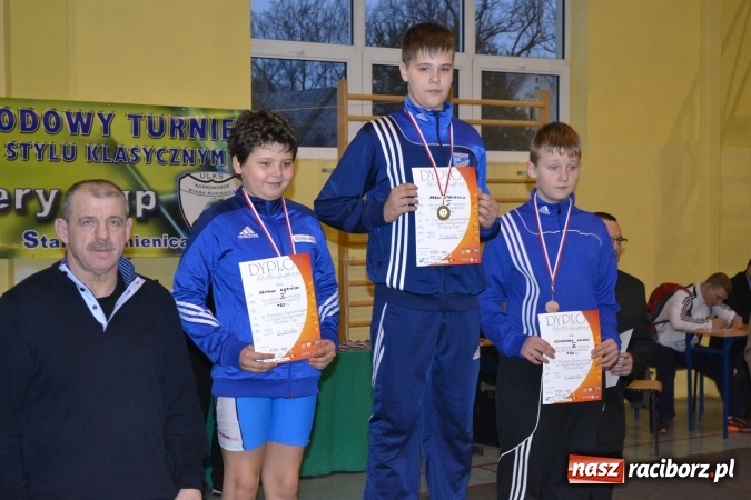 Zdjęcie w galerii na portalu naszraciborz.pl: Cztery medale młodych zapaśników MKZ Unia Racibórz wiadomości z regionu
