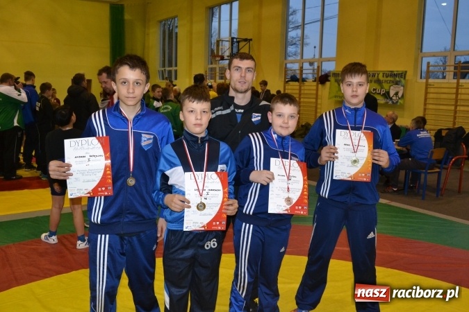 Zdjęcie w galerii na portalu naszraciborz.pl: Cztery medale młodych zapaśników MKZ Unia Racibórz wiadomości z regionu