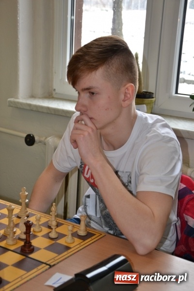 Zdjęcie w galerii na portalu naszraciborz.pl: Gimnazjum nr 2 i ZSO Tworków zwycięzcami rejonowych zawodów szachowych wiadomości z regionu