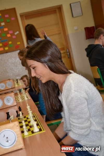 Zdjęcie w galerii na portalu naszraciborz.pl: Gimnazjum nr 2 i ZSO Tworków zwycięzcami rejonowych zawodów szachowych wiadomości z regionu