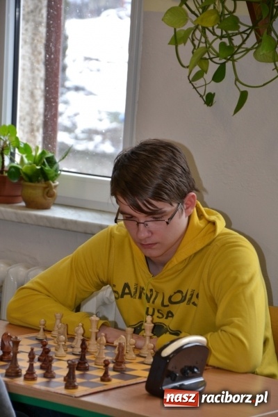 Zdjęcie w galerii na portalu naszraciborz.pl: Gimnazjum nr 2 i ZSO Tworków zwycięzcami rejonowych zawodów szachowych wiadomości z regionu