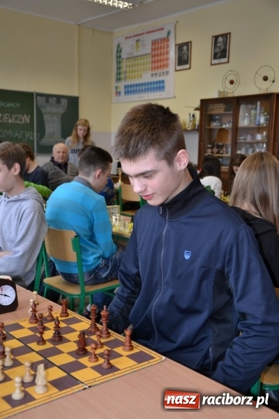 Zdjęcie w galerii na portalu naszraciborz.pl: Gimnazjum nr 2 i ZSO Tworków zwycięzcami rejonowych zawodów szachowych wiadomości z regionu