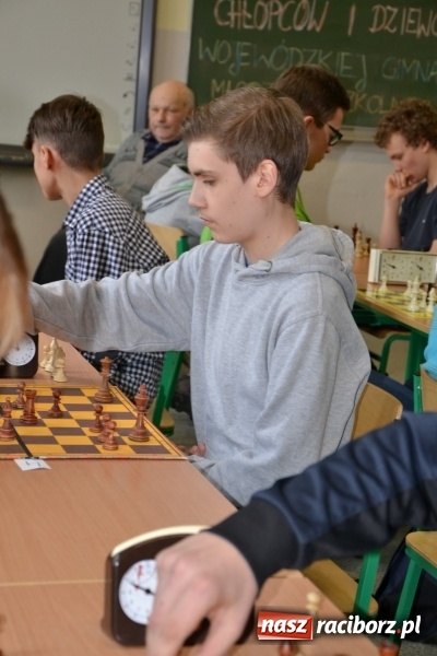 Zdjęcie w galerii na portalu naszraciborz.pl: Gimnazjum nr 2 i ZSO Tworków zwycięzcami rejonowych zawodów szachowych wiadomości z regionu