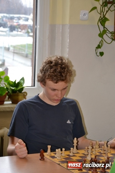 Zdjęcie w galerii na portalu naszraciborz.pl: Gimnazjum nr 2 i ZSO Tworków zwycięzcami rejonowych zawodów szachowych wiadomości z regionu