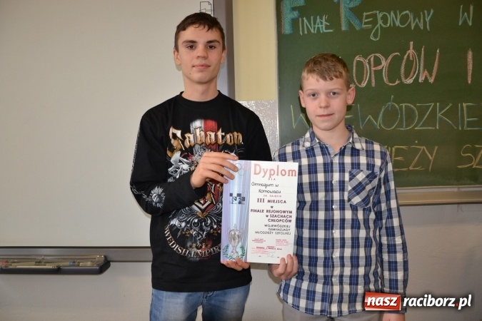 Zdjęcie w galerii na portalu naszraciborz.pl: Gimnazjum nr 2 i ZSO Tworków zwycięzcami rejonowych zawodów szachowych wiadomości z regionu