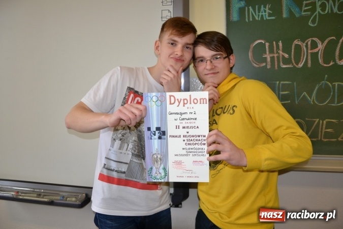 Zdjęcie w galerii na portalu naszraciborz.pl: Gimnazjum nr 2 i ZSO Tworków zwycięzcami rejonowych zawodów szachowych wiadomości z regionu
