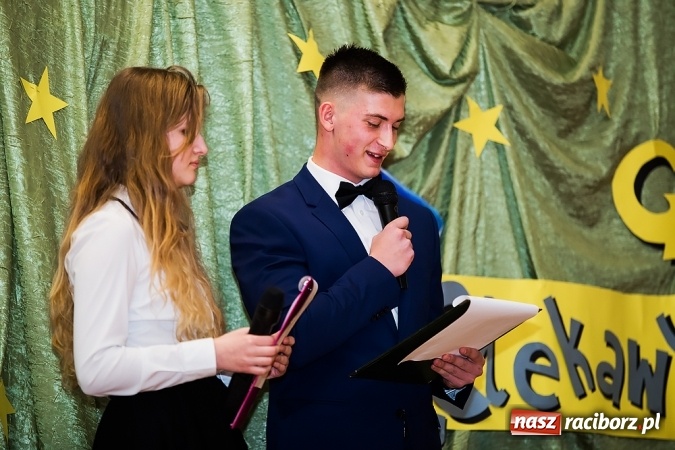 Zdjęcie w galerii na portalu naszraciborz.pl: CKZiU nr 1: Gala Ciekawy uczeń w szkole przy Gimnazjalnej  wiadomości z regionu