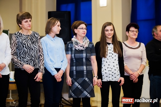 Zdjęcie w galerii na portalu naszraciborz.pl: CKZiU nr 1: Gala Ciekawy uczeń w szkole przy Gimnazjalnej  wiadomości z regionu