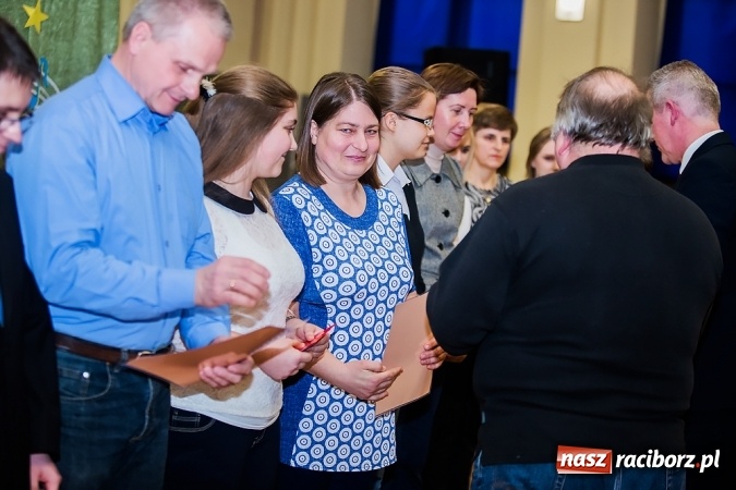 Zdjęcie w galerii na portalu naszraciborz.pl: CKZiU nr 1: Gala Ciekawy uczeń w szkole przy Gimnazjalnej  wiadomości z regionu