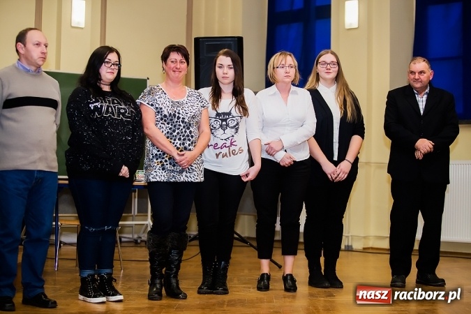 Zdjęcie w galerii na portalu naszraciborz.pl: CKZiU nr 1: Gala Ciekawy uczeń w szkole przy Gimnazjalnej  wiadomości z regionu